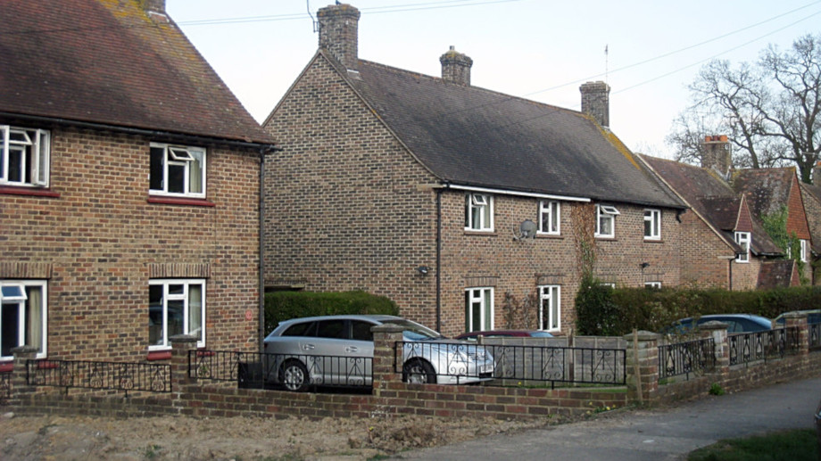 Cropped from Houses on Castlefields by Oast House Archive, Copyright (C) Oast House Archive, CC BY-SA 2.0